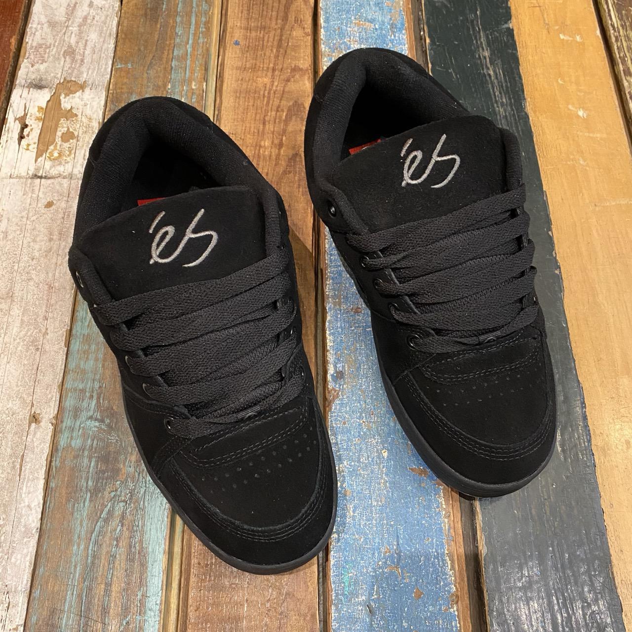 eS ACCEL OG Black