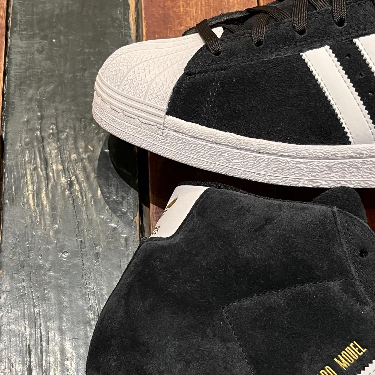 Adidas Pro Model (Core Black / White / Gold)