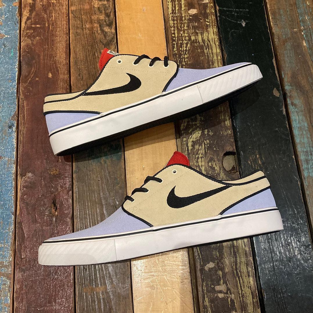 Nike SB Janoski + 'Alabaster and Chilli Red' DV5475-700