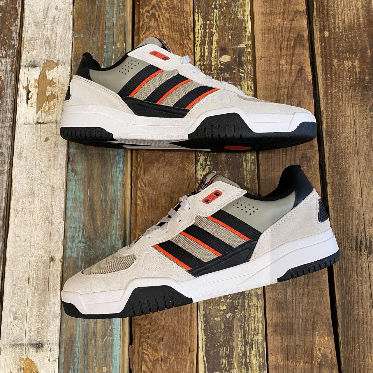 Adidas Tekkira Cup (Orbit Grey/Core Black/Solar Red) – humidity