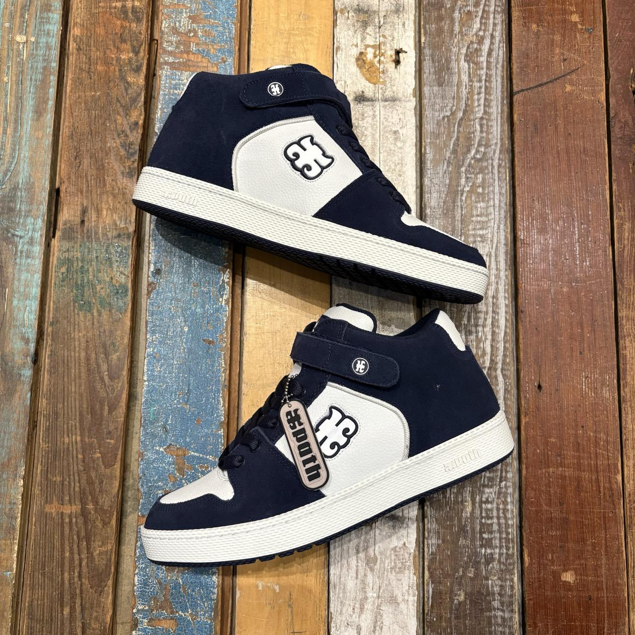 Ipath Grasshopper (Navy/White)