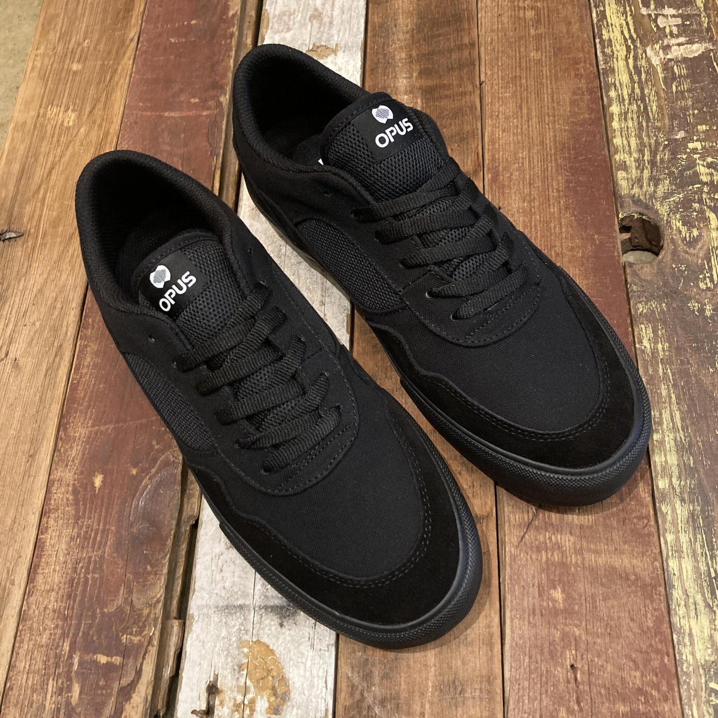 OPUS STANDARD LOW BLACK/BLACK
