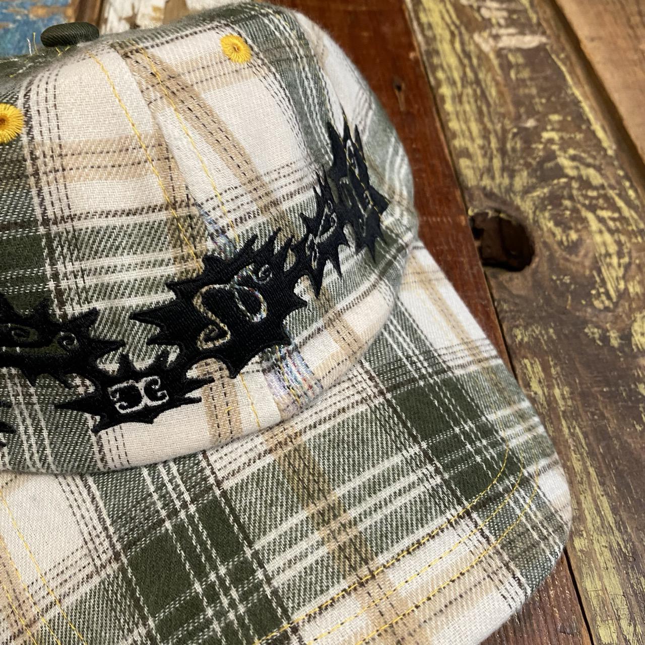 Slinky Plaid Spikes Hat