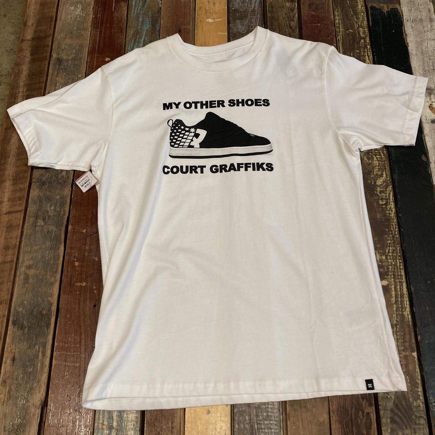 DC Court Graffiks Tee