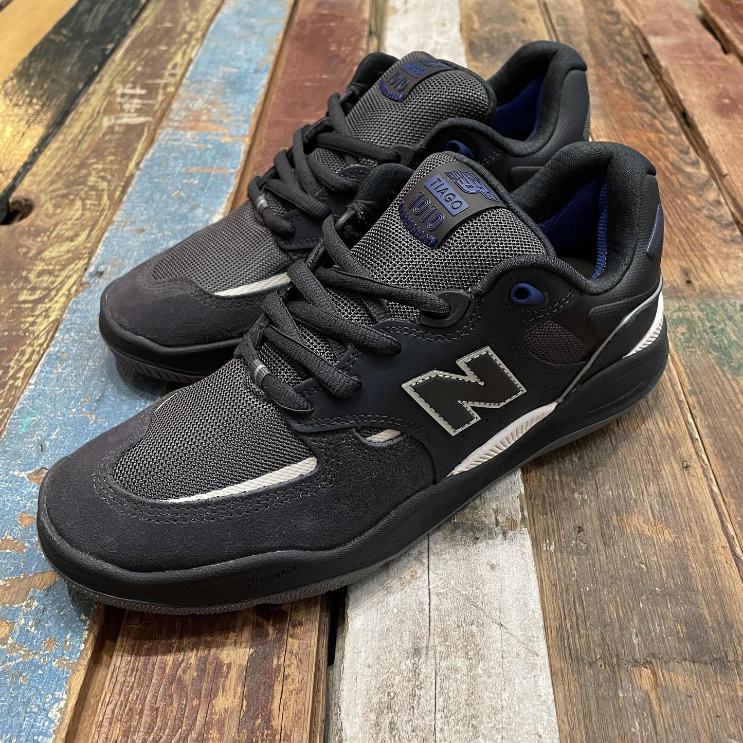 NM1010UR Tiago Phantom/Black