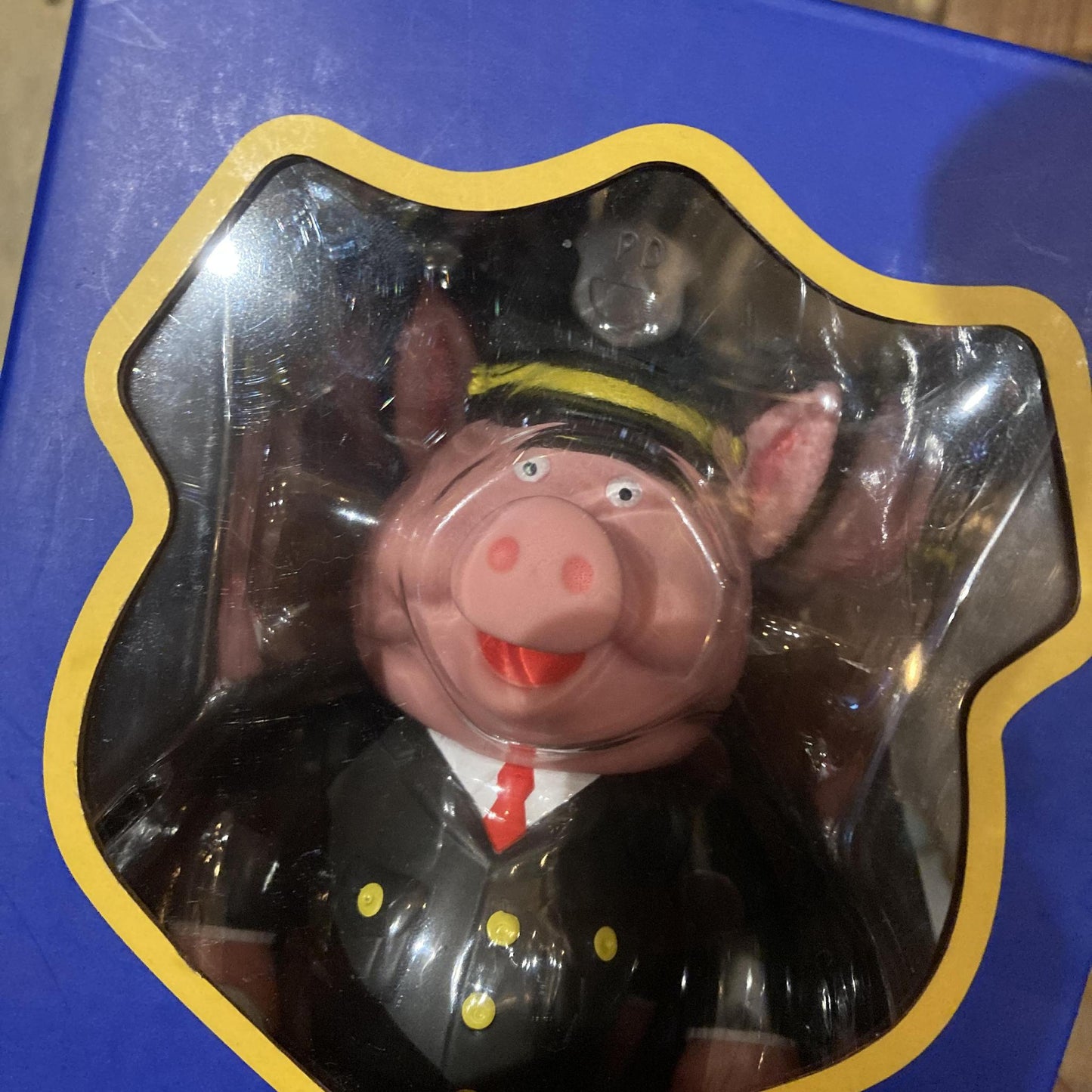 StrangeLove Pig / Neon Officer / Vinyl Toy