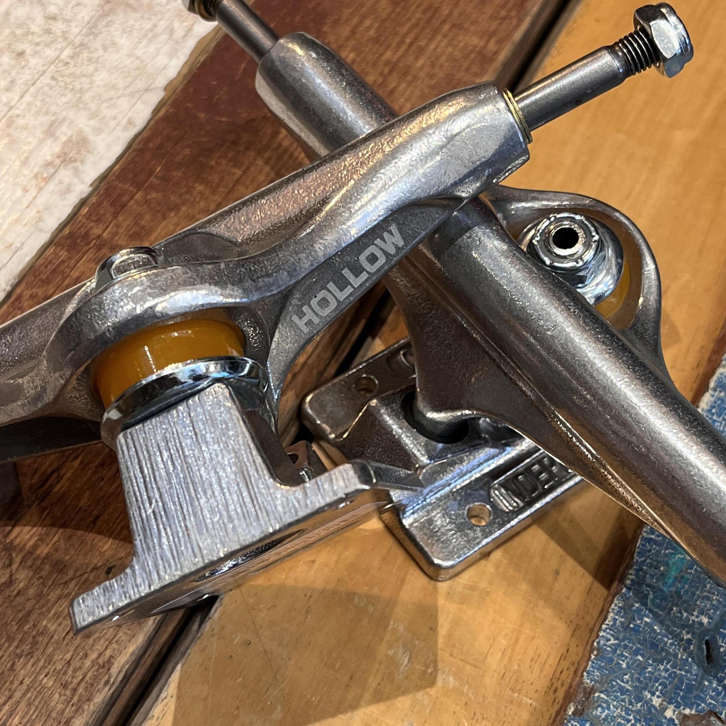 Hollow Stage 11 Silver Standard Trucks Independent