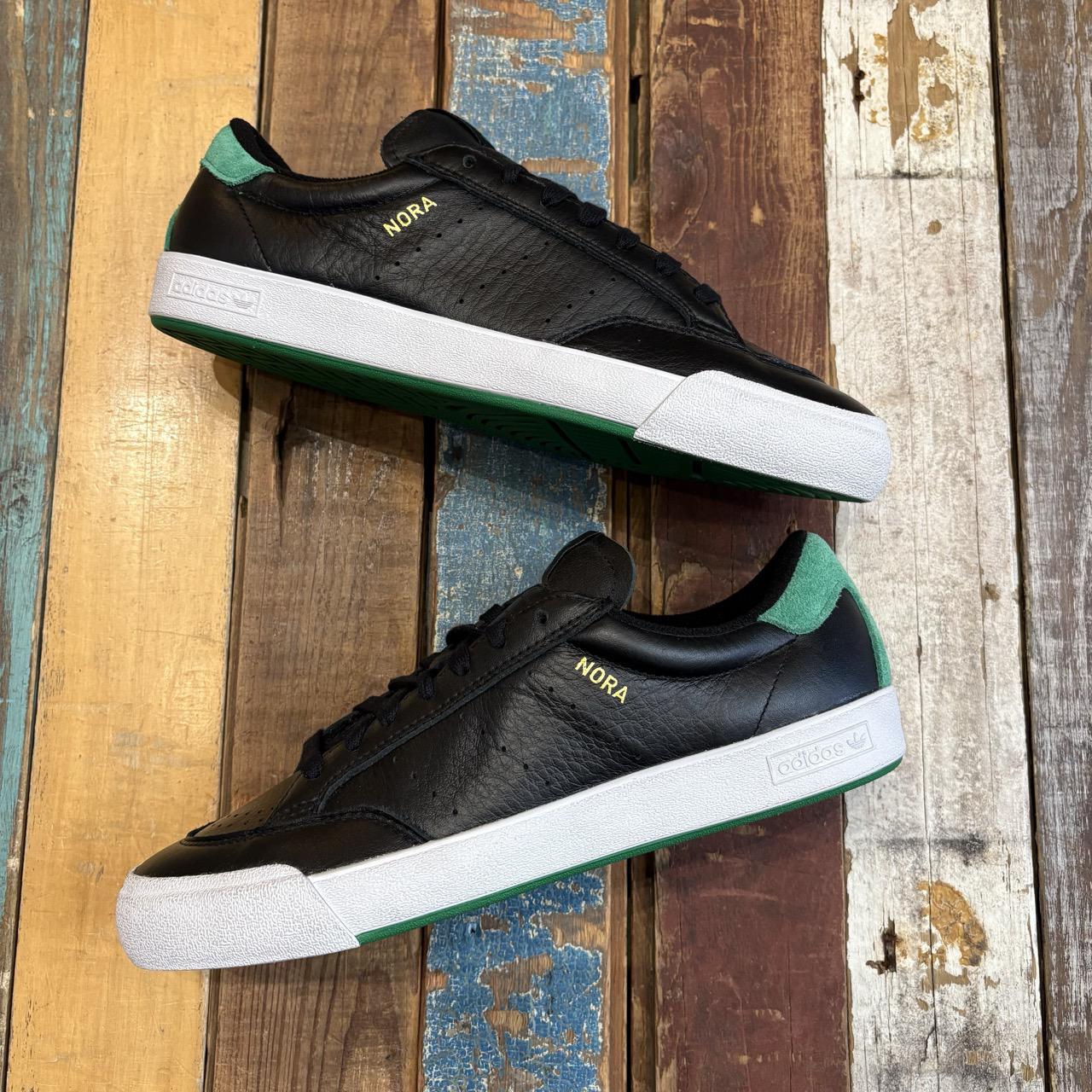 adidas Nora Signature (Core Black/Green Cloud)