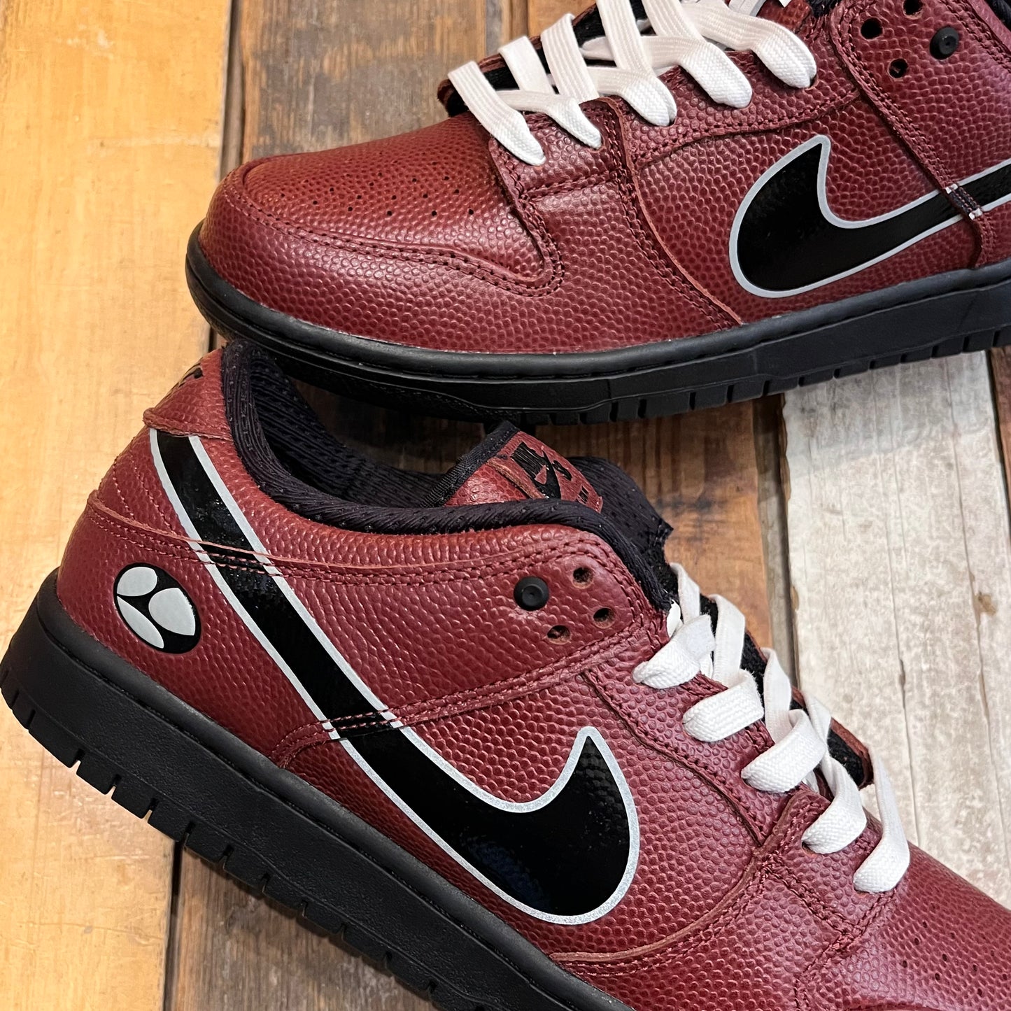 HJ4131-200 NIKE SB DUNK LOW PRO QS