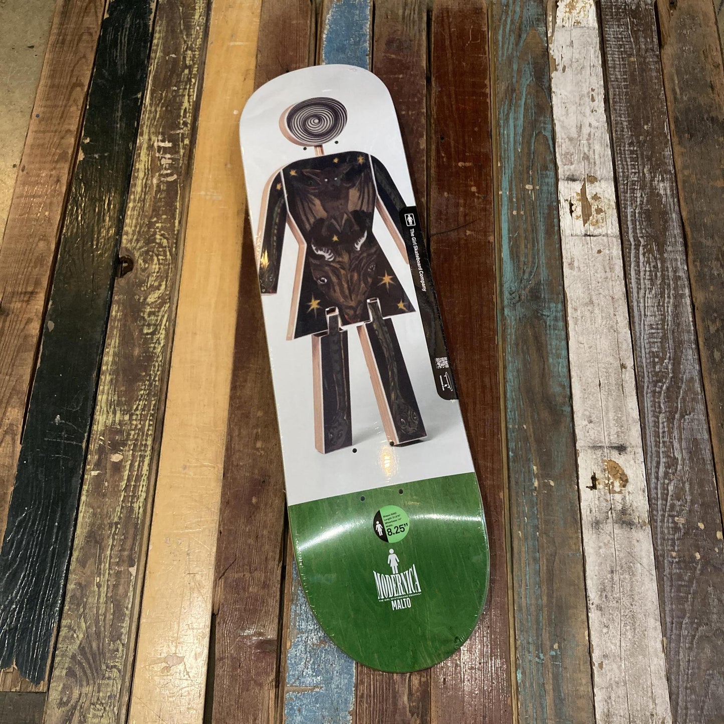 GIRL MODERNICA DECK