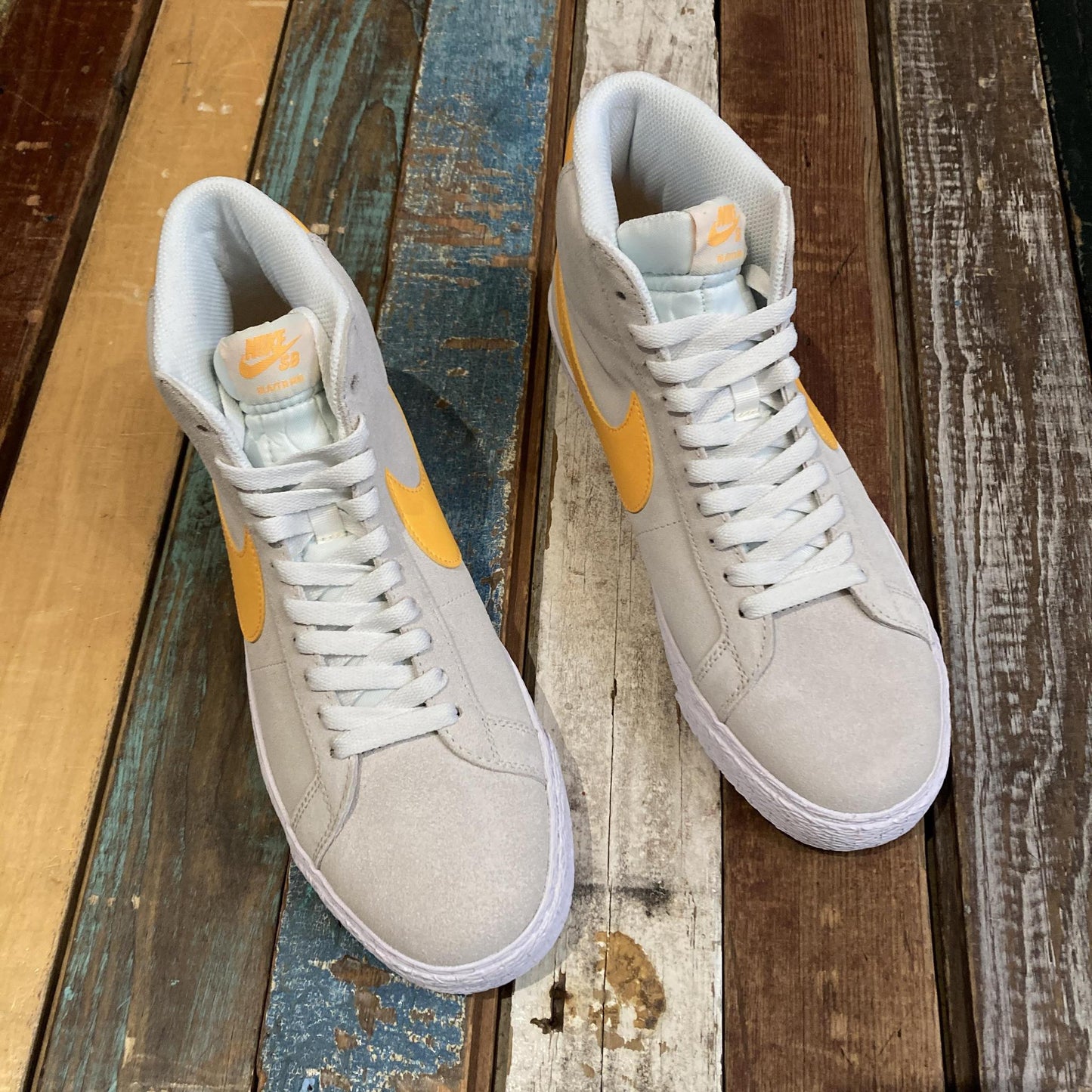 Nike SB Yellow Check Blazer 864349-110