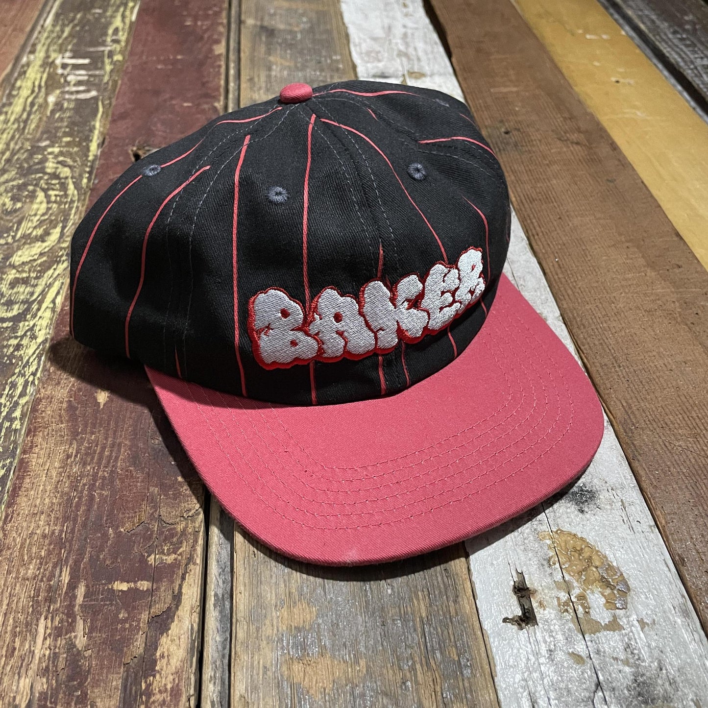 Bubble Pin Blk/Red Snapback
