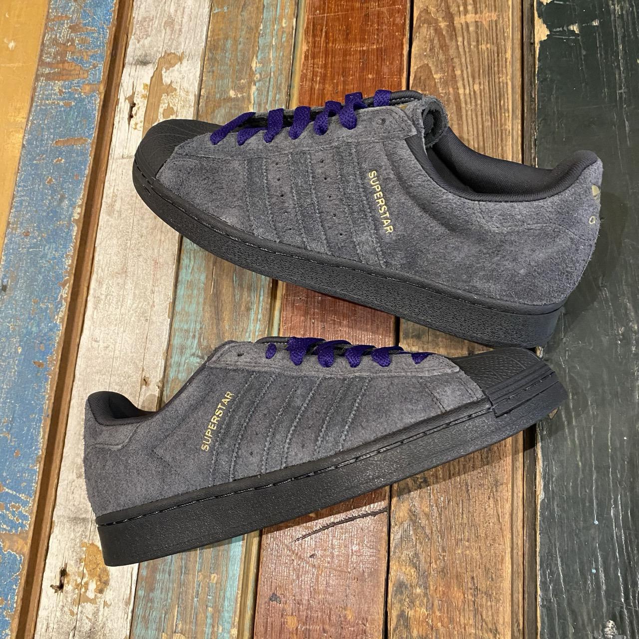 Adidas Superstar ADV Shoe Carbon / Carbon / Collegiate humidity Adidas Superstar ADV Shoe Carbon / Carbon / Collegiate humidity
