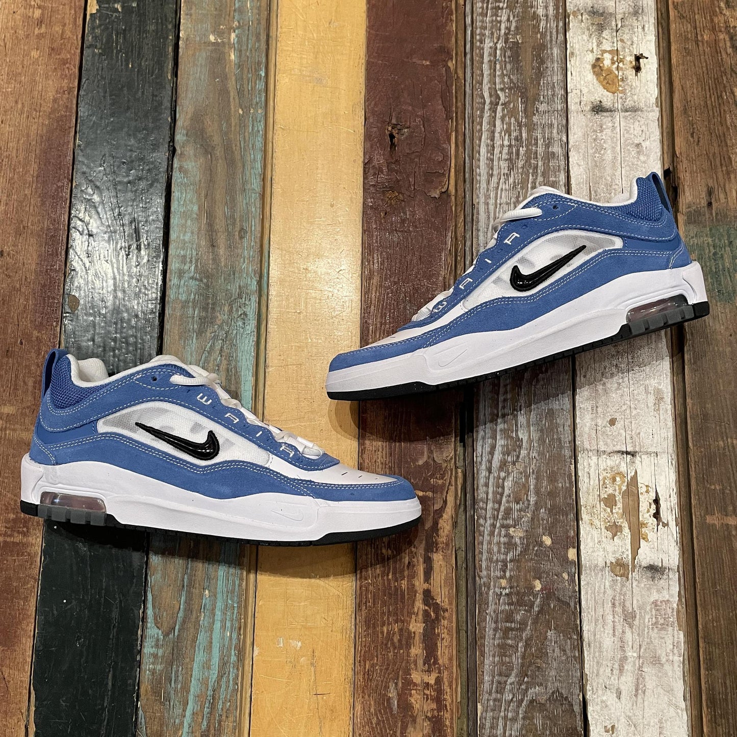 NIKE Air MAX ISHOD "Star Blue"