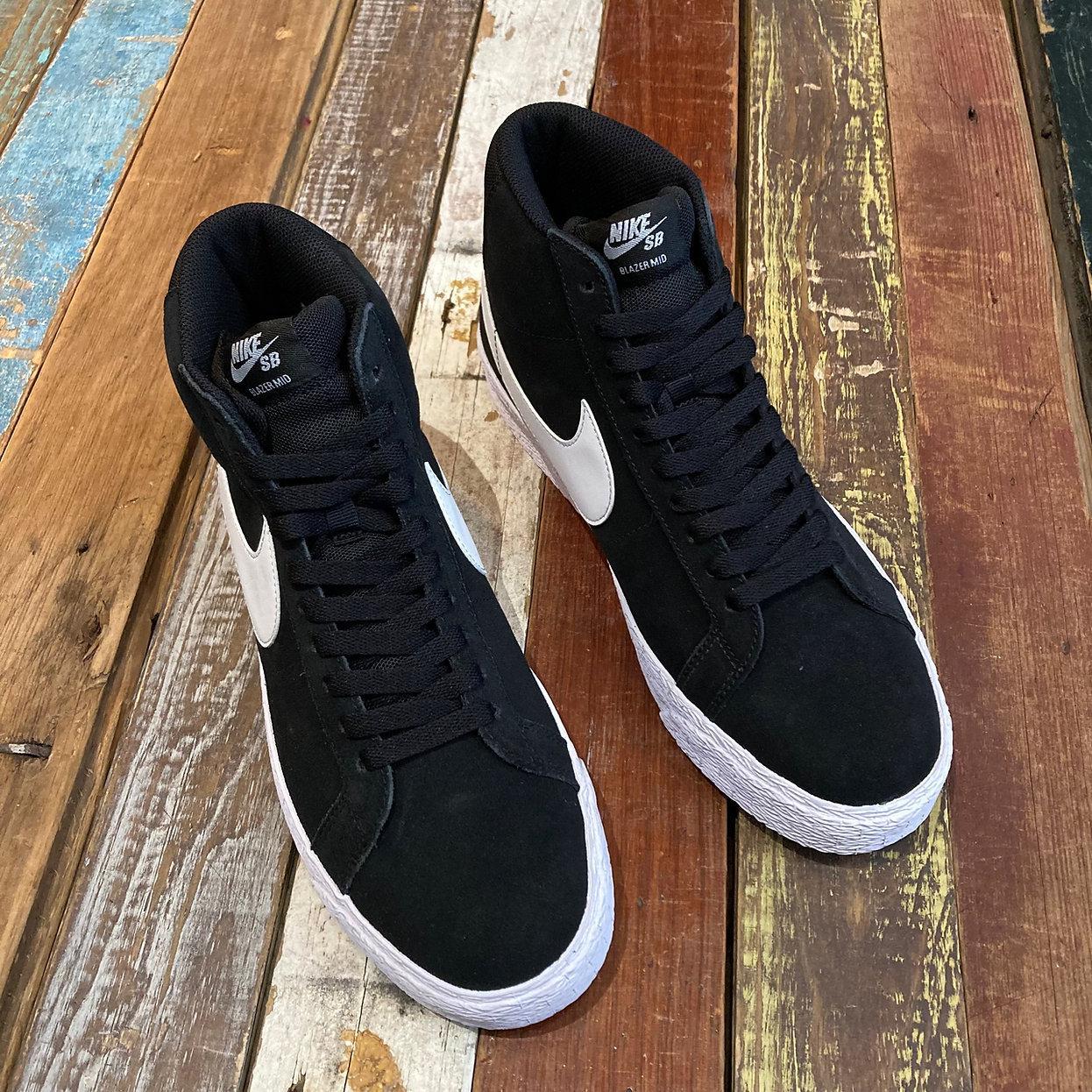 Nike SB Black/White Blazer