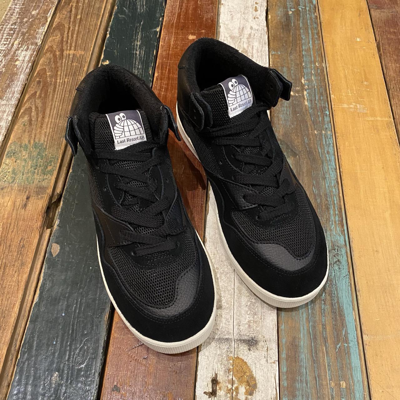Last Resort CM002 MID (Black/White)