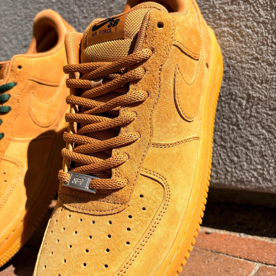 Nike SB Air Force 1 Low (Flax and Black)