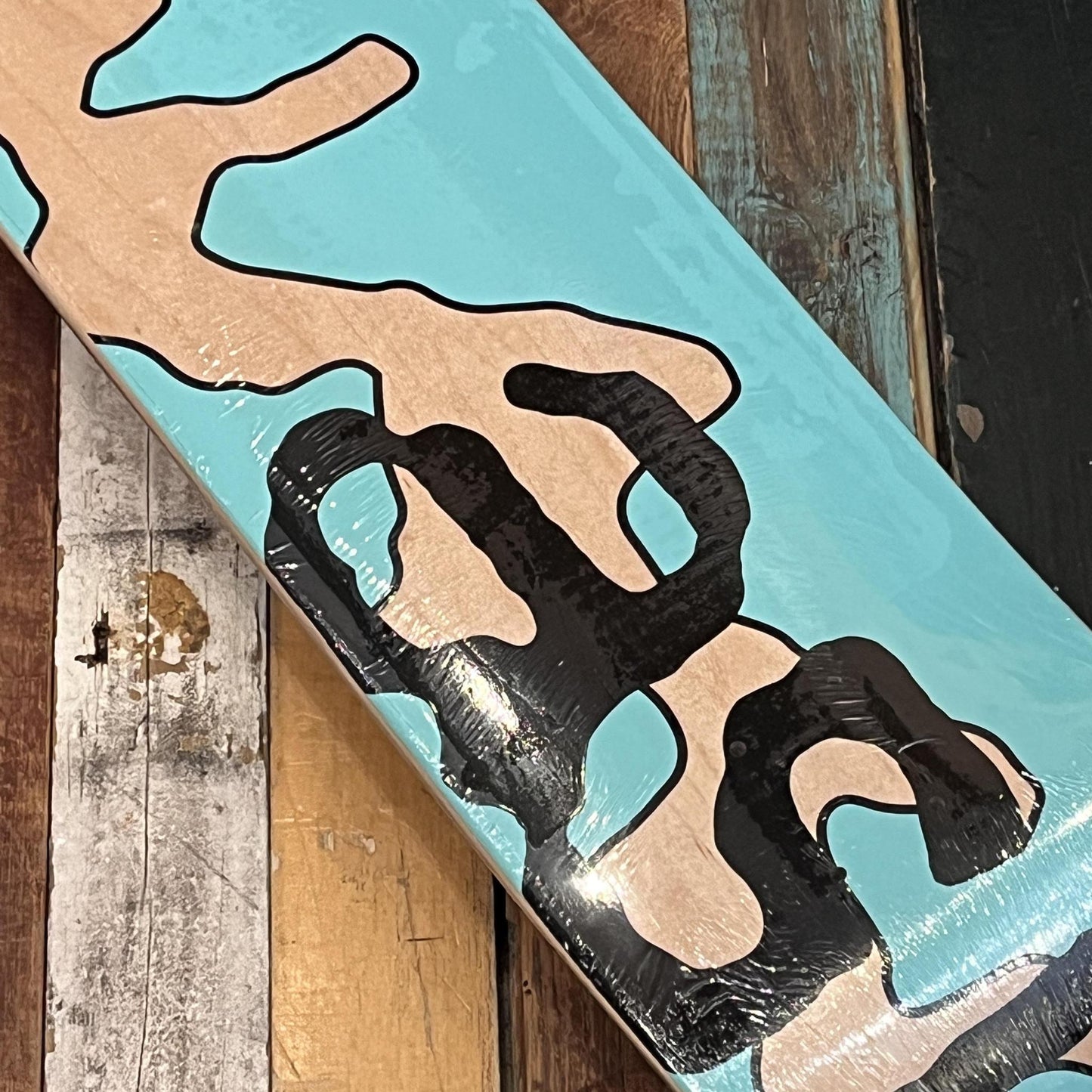 Quasi Lowercase 8.5" Deck Green