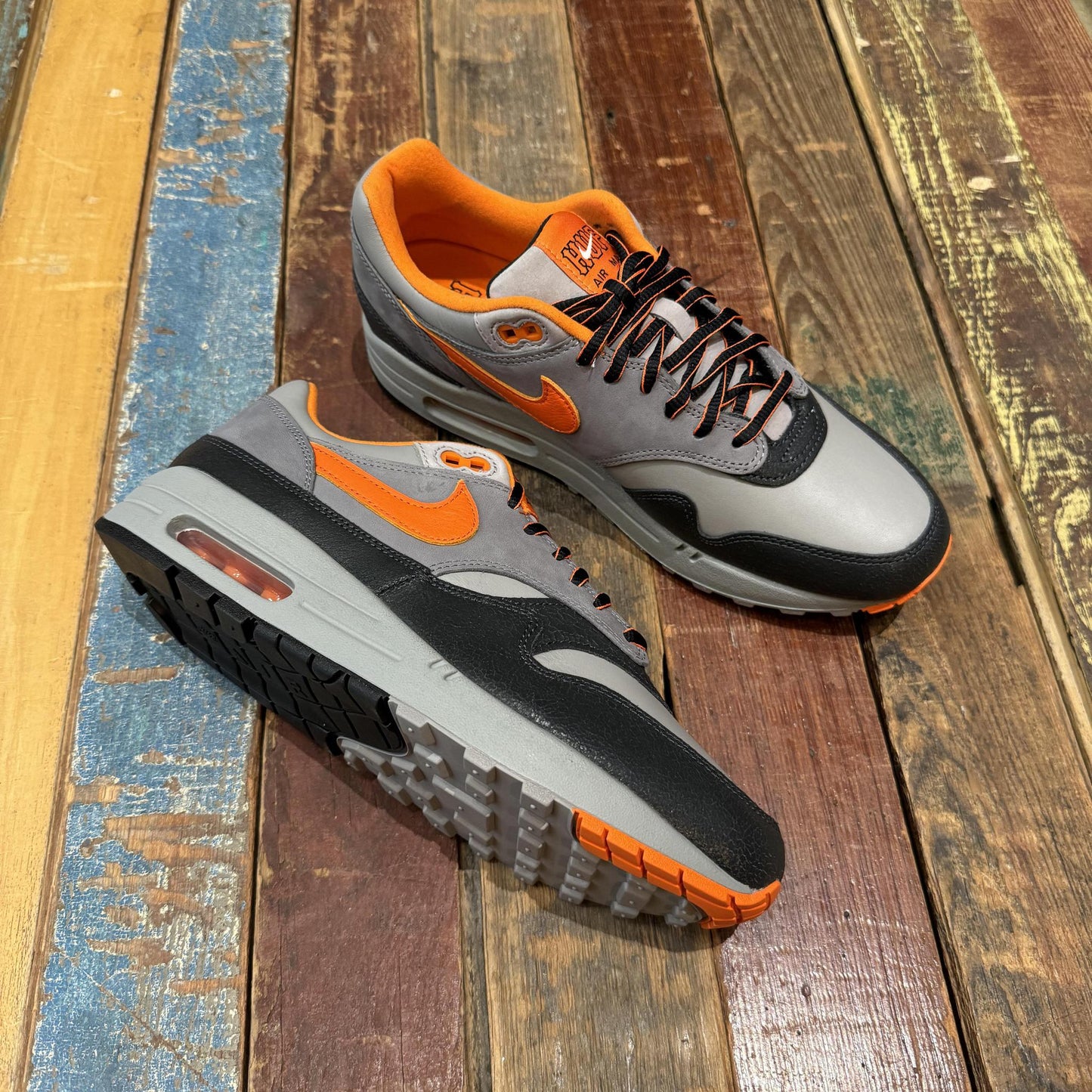 HUF X NIKE AIR MAX 1 SP "Brilliant Orange"