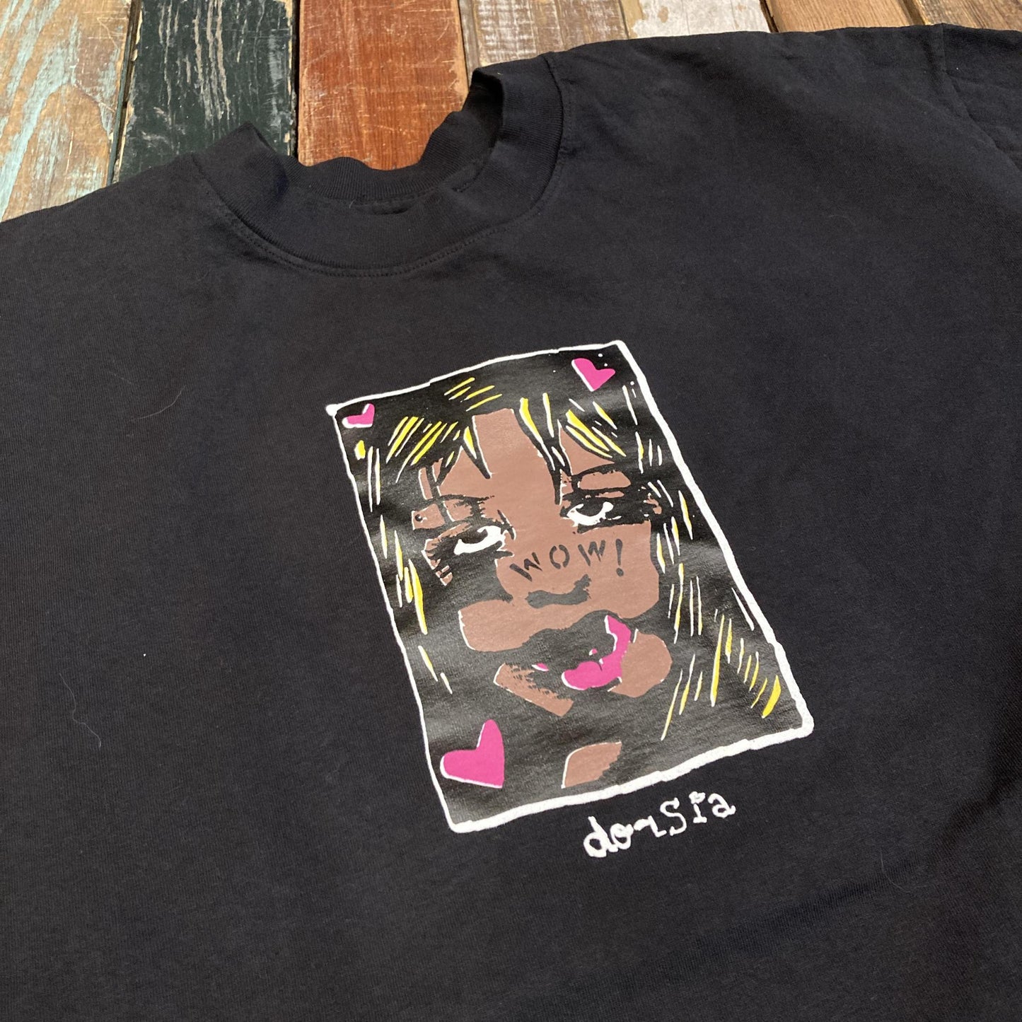 Dorsia World WOW! TEE