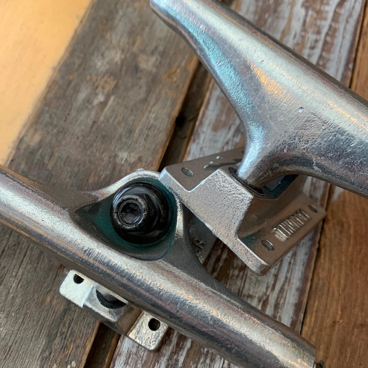 Thunder Trucks Polished