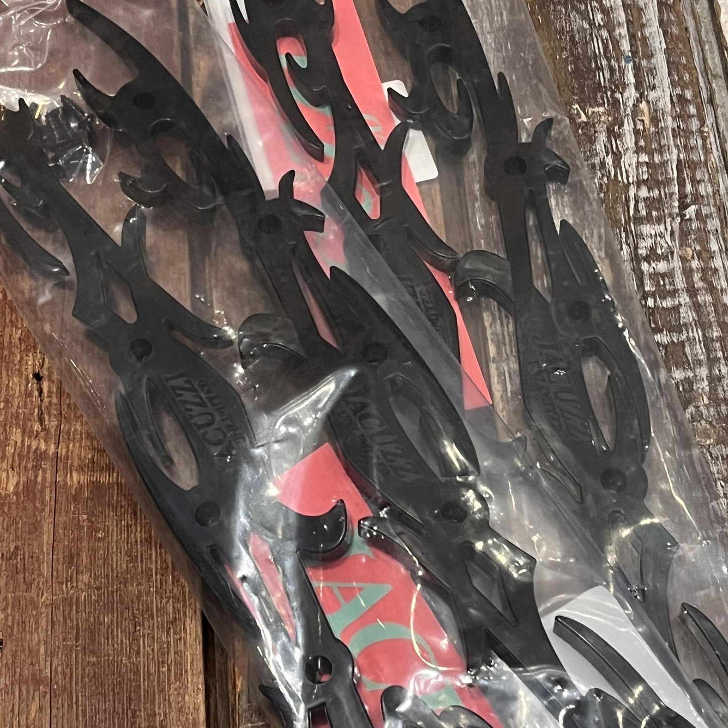 Jacuzzi Tribal Rails