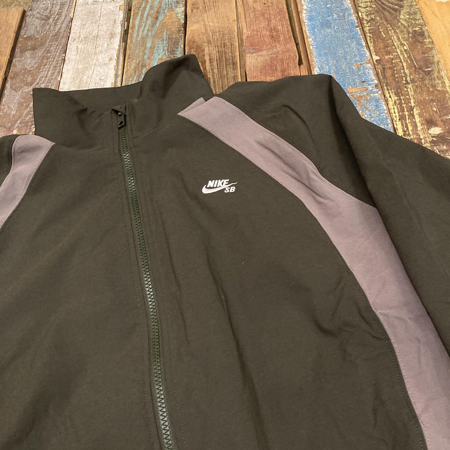 Nike SB - Zip Woven Jacket (Sequoia/Cave Stone/White)