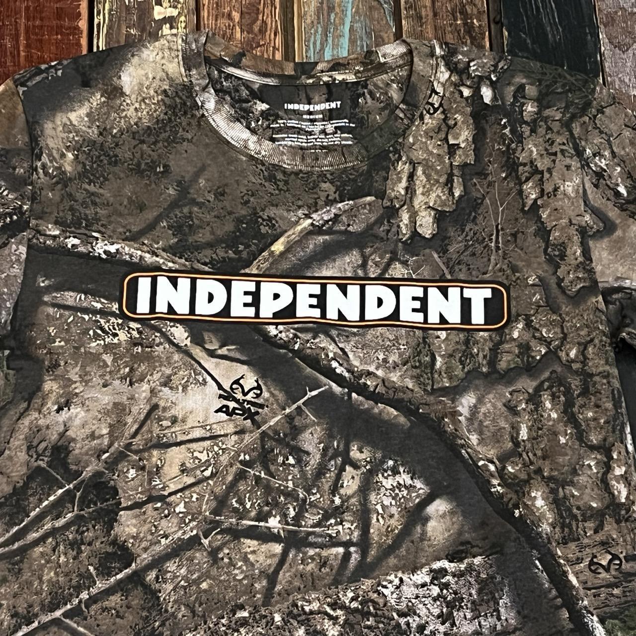 Independent Bar Logo Midweight T-Shirt Realtree