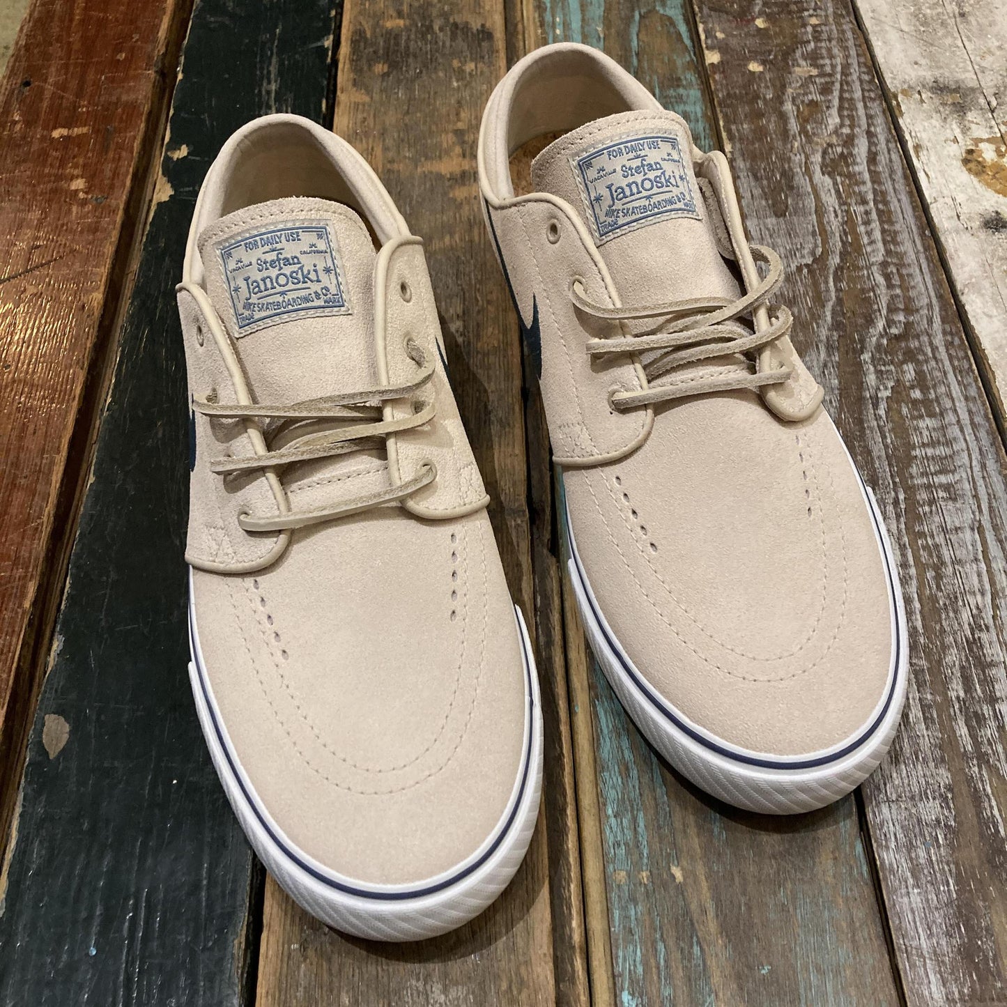 Nike SB ZOOM JANOSKI OG+ (Sand Drift/Thunder Blue)