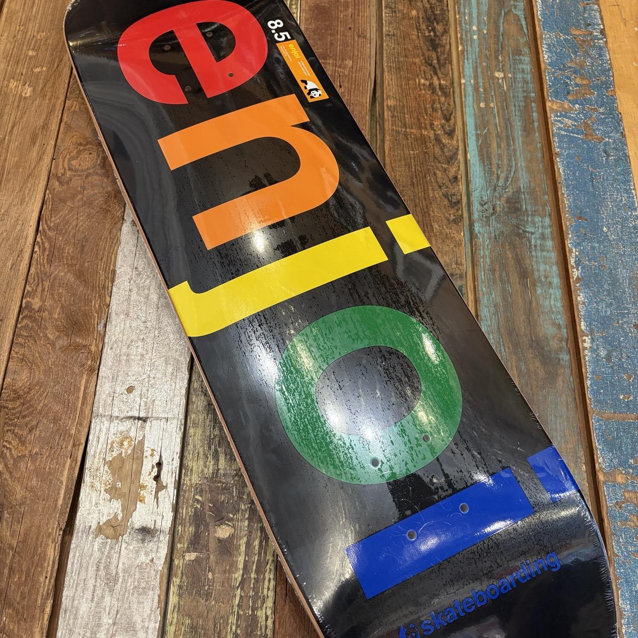 Enjoi Spectrum R7 Deck 8.5" (Black)