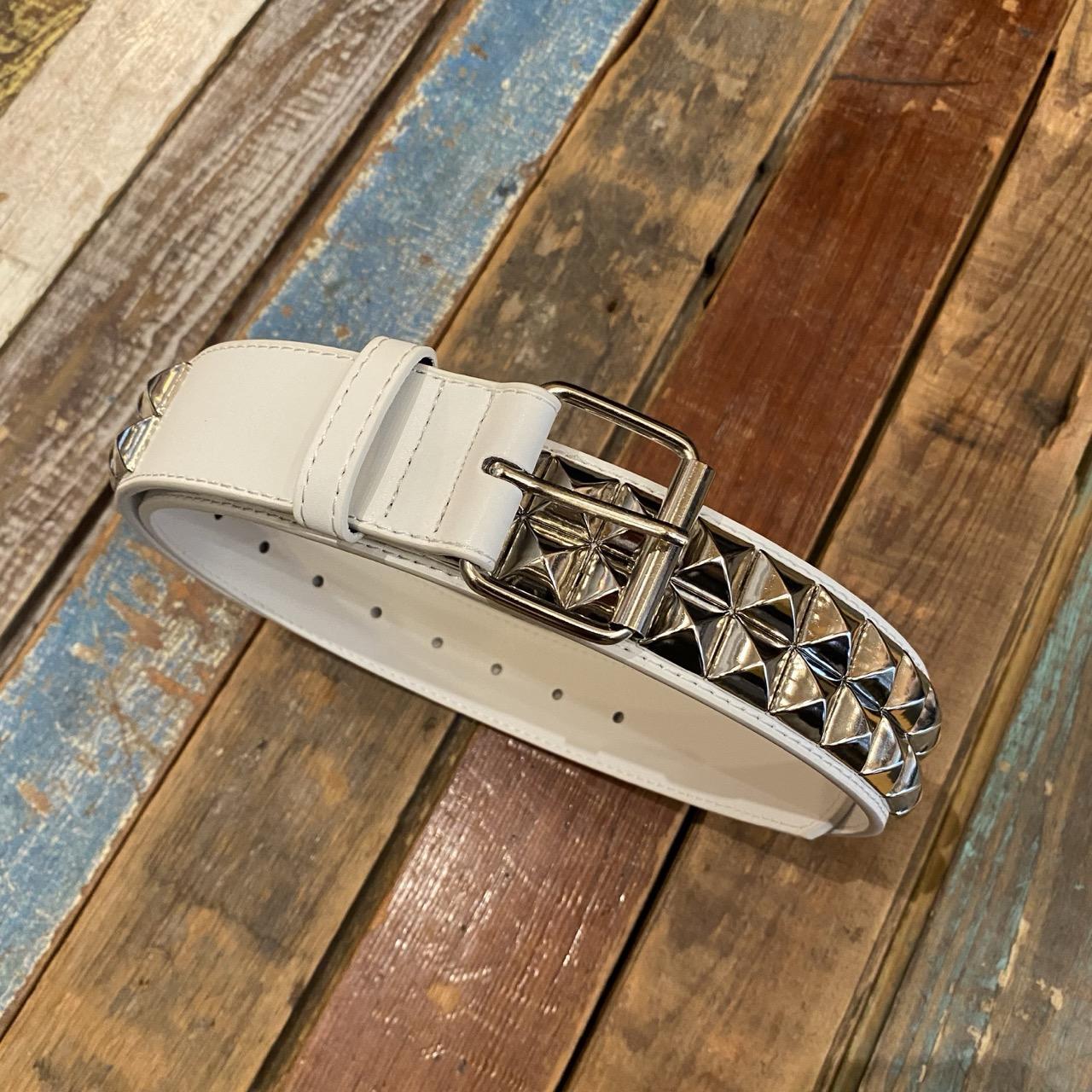 Loosey White Stud Finder Belt