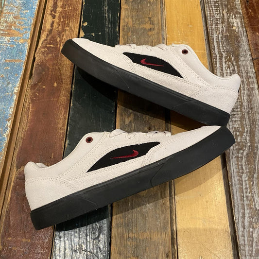 NIKE SB Malor (Light Orewood/Brown)