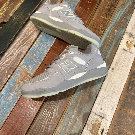 NB Numeric Tiago Lemos 1010 Pier 7 (UN101PS)