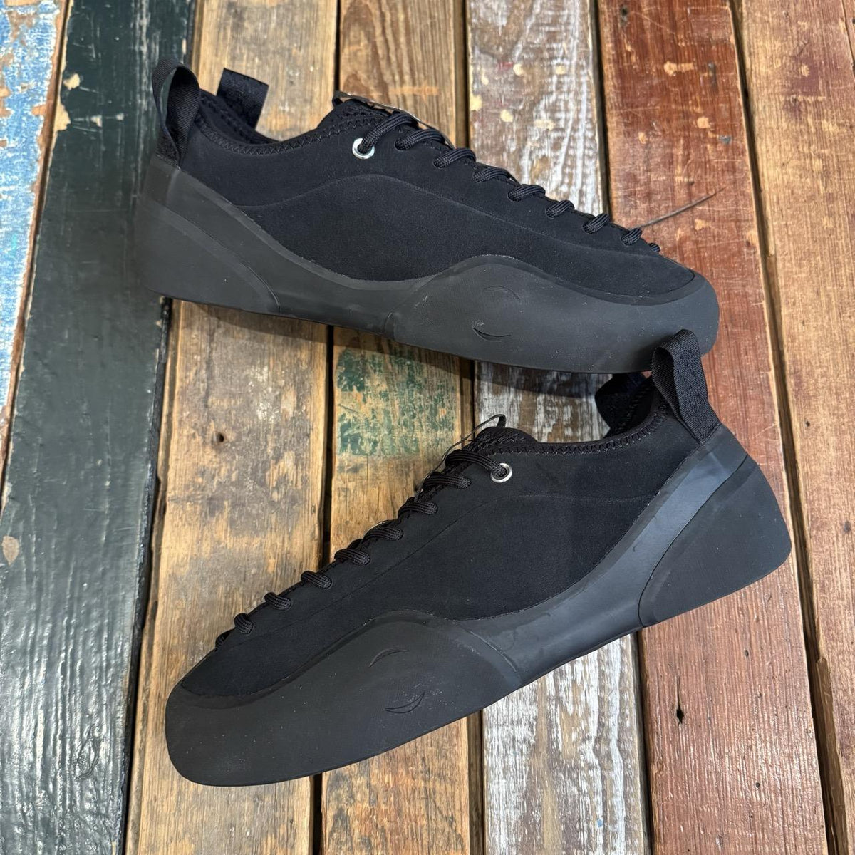 Village PM - 1 PM - Black - Leather Suede (Black / Natural Black)