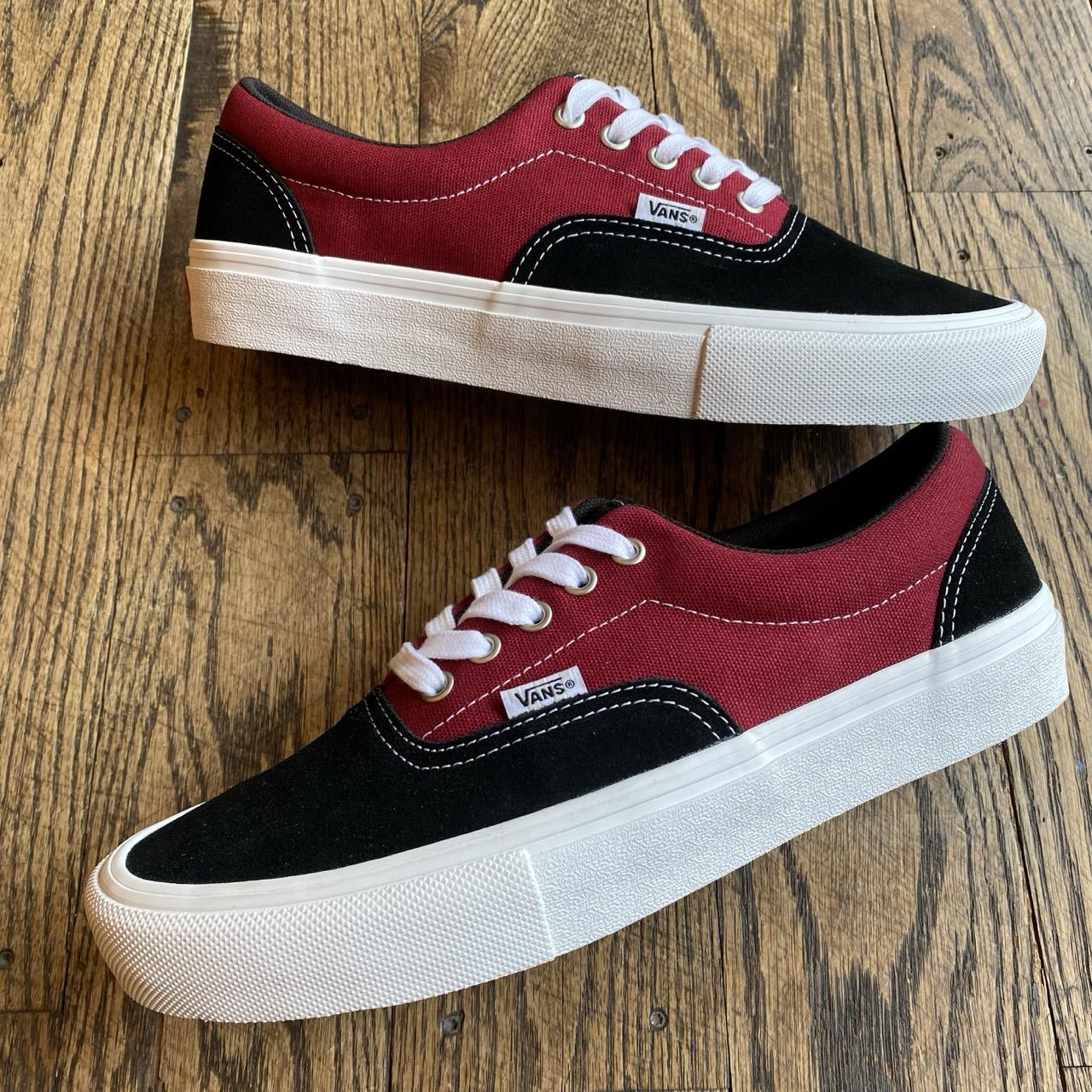 Vans Era (Black/Dark Red)