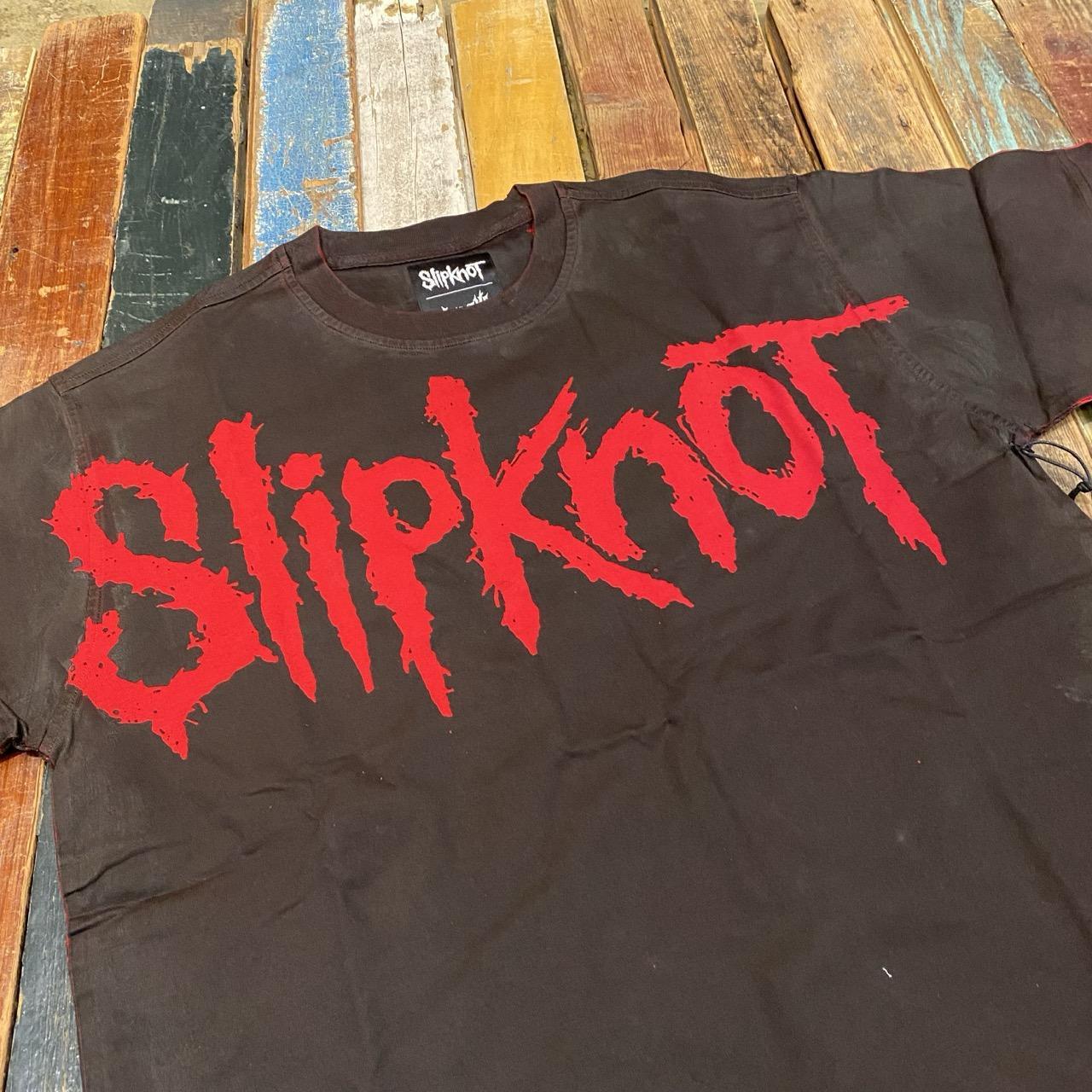Welcome X Slipnot BARCODE Overprint Tee (BLACK/RED)