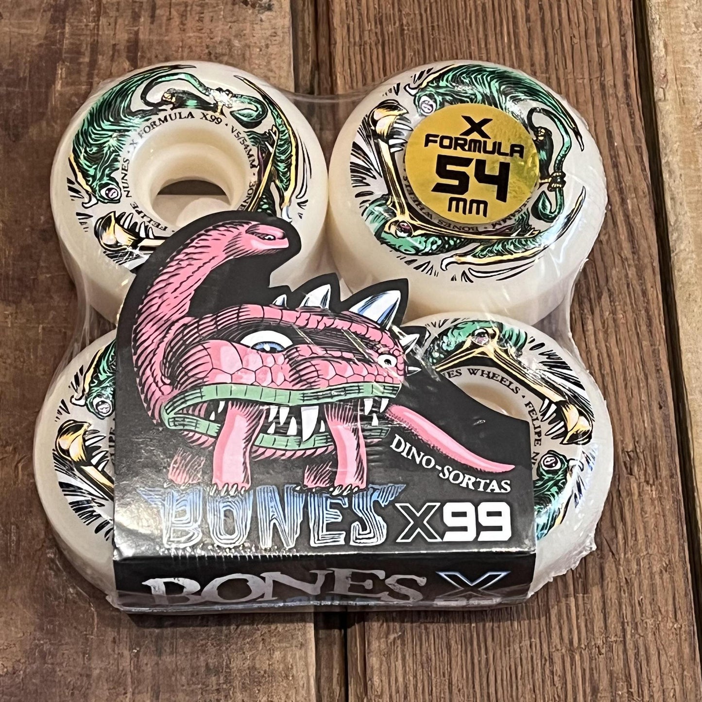 Bones NUNES DINO-SORTAS 54 V5 SIDECUT X-FORMULA 99A 4PK