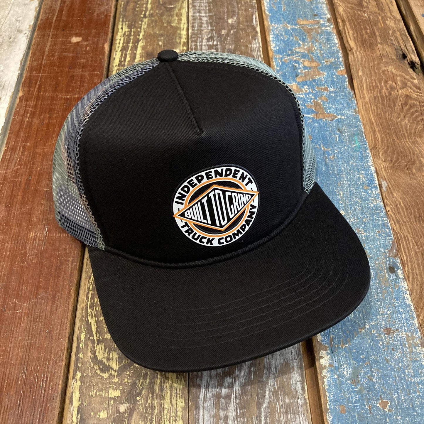 Independent Unstructured Mesh Trucker (Black/Camo)