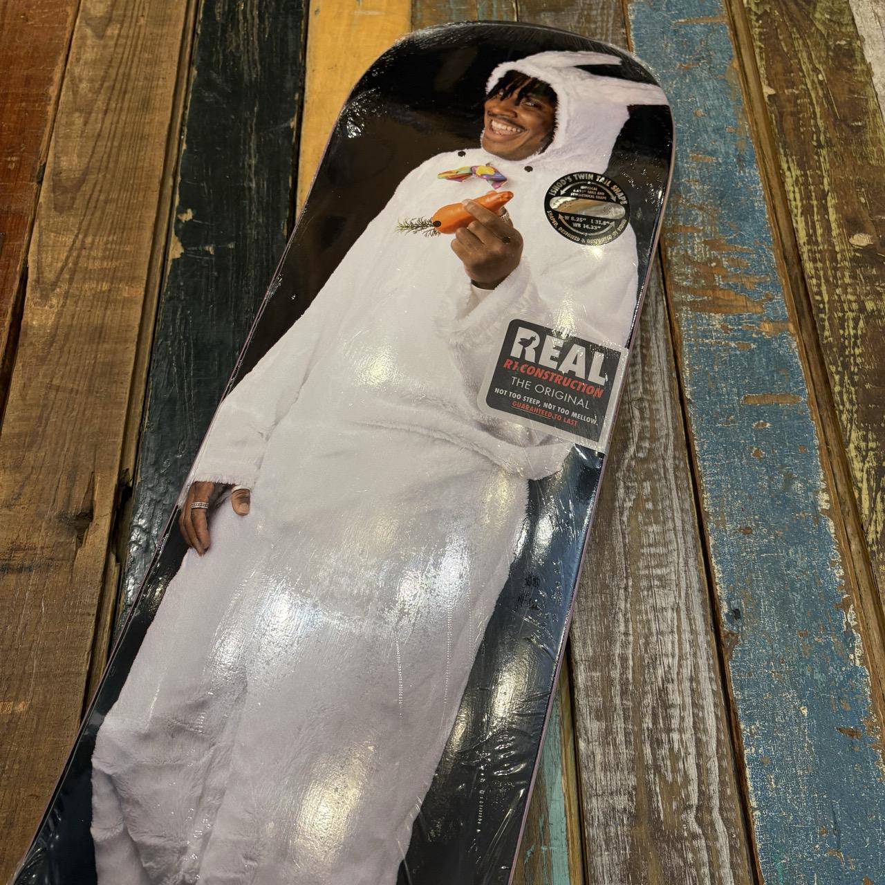 Real Ishod Bunny 8.25" Twin Tail Deck
