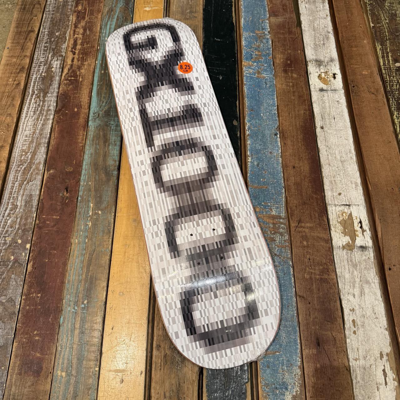GX1000 OG Logo Blur White - 8.25"