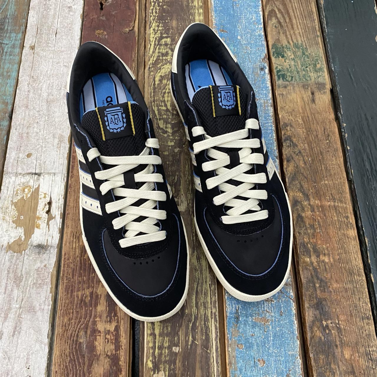 Adidas Glenburn X THRASHER (Black/Cream/White)