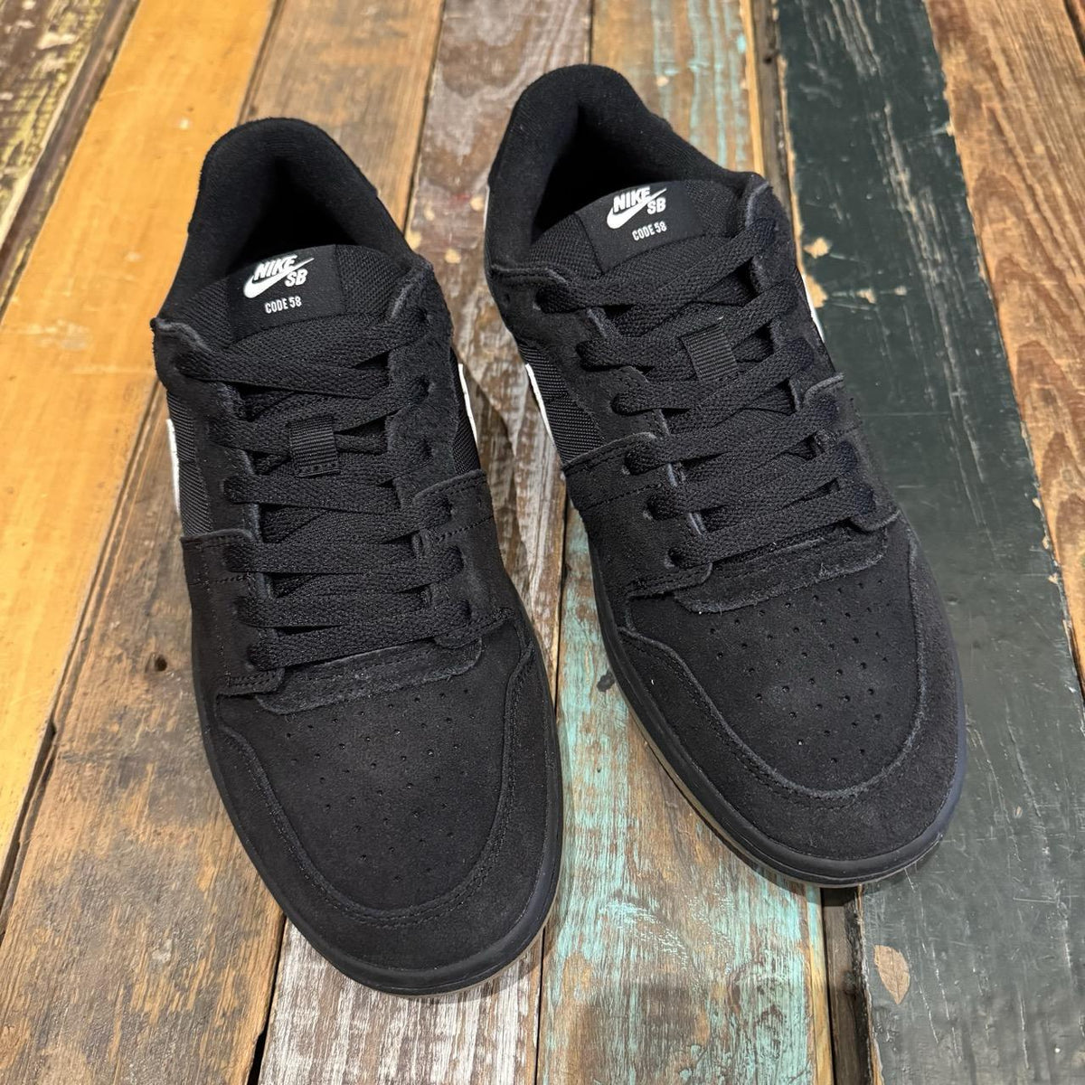 NIKE SB CODE 58 (Black/Gum)