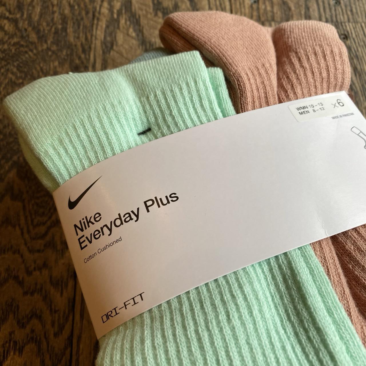 Nike Everyday Plus Cushioned Training Crew Socks (Multi-Colored)