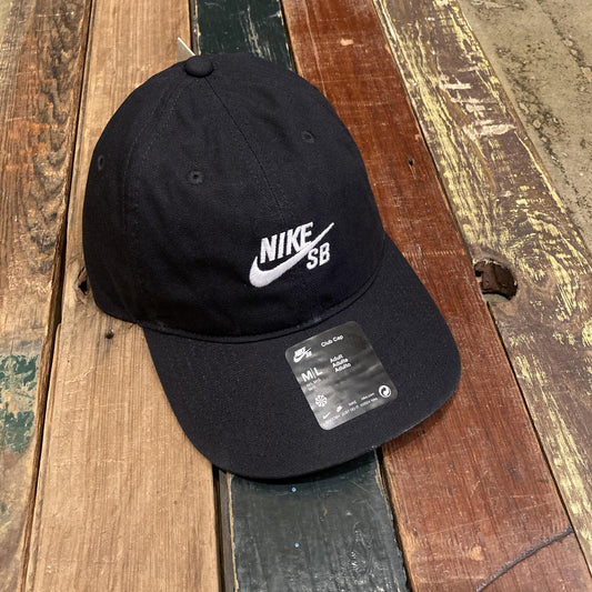 Nike SB Club Cap (Black/White)