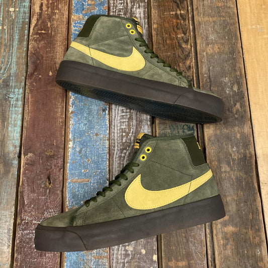 Nike SB X Anti Hero GT Blazer Mid