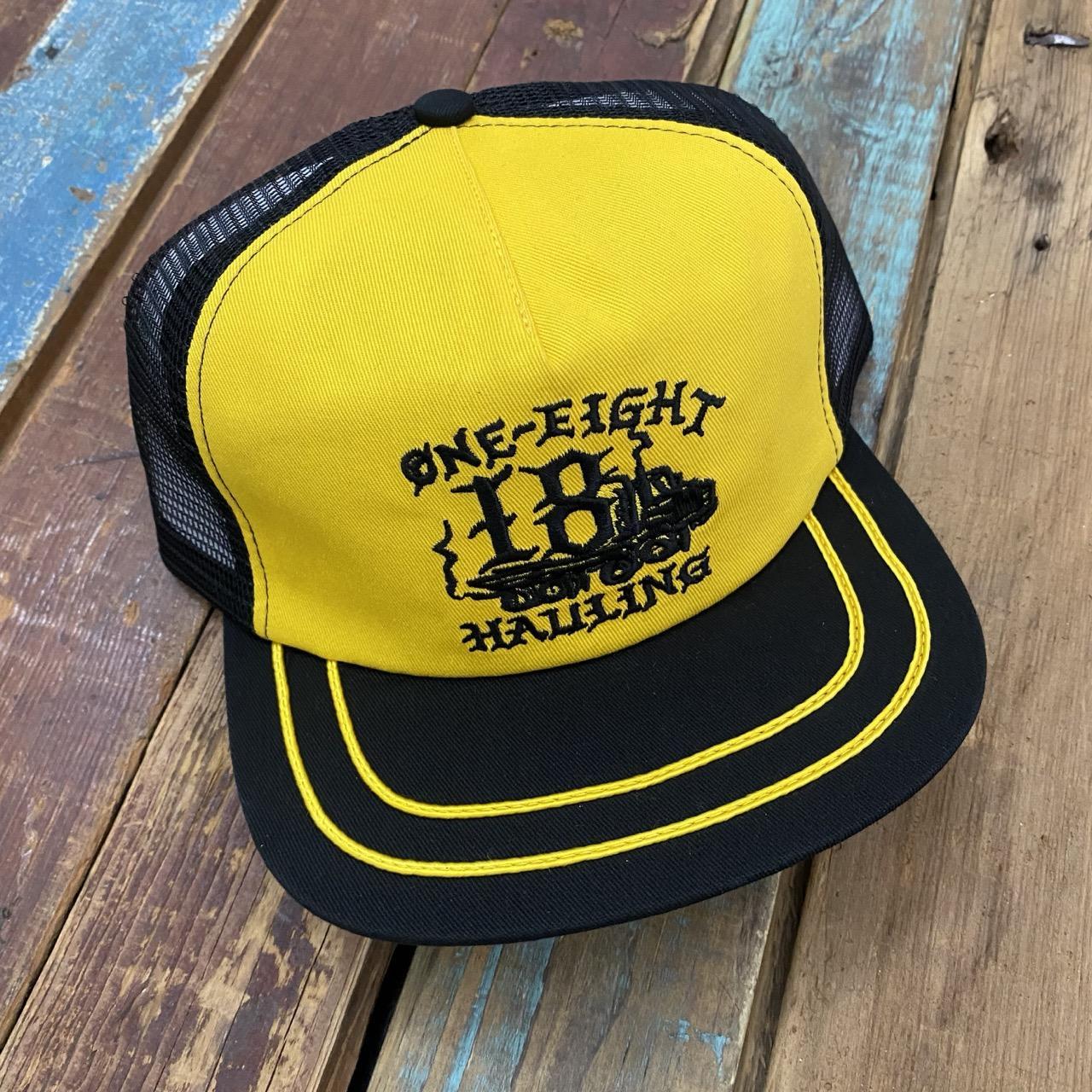 Anti-Hero 18 Hauling Snap (Black/Yellow)