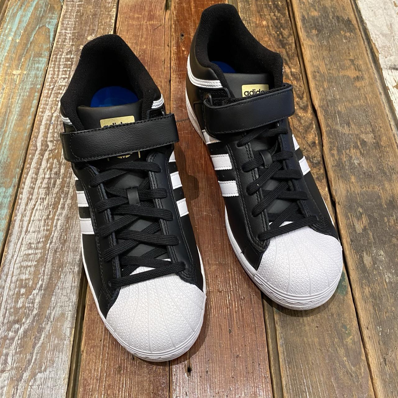 Adidas - Pro Shell ADV (Core Black / Footwear White)
