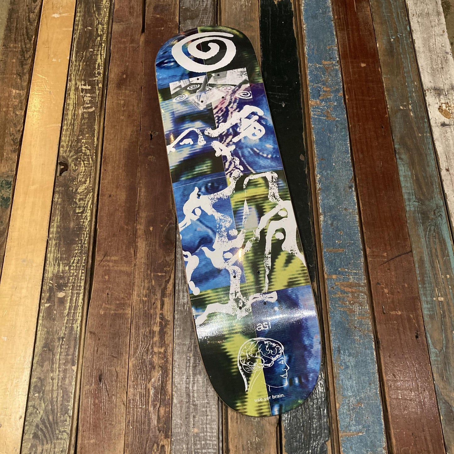 Quasi Brain 8.25 Deck