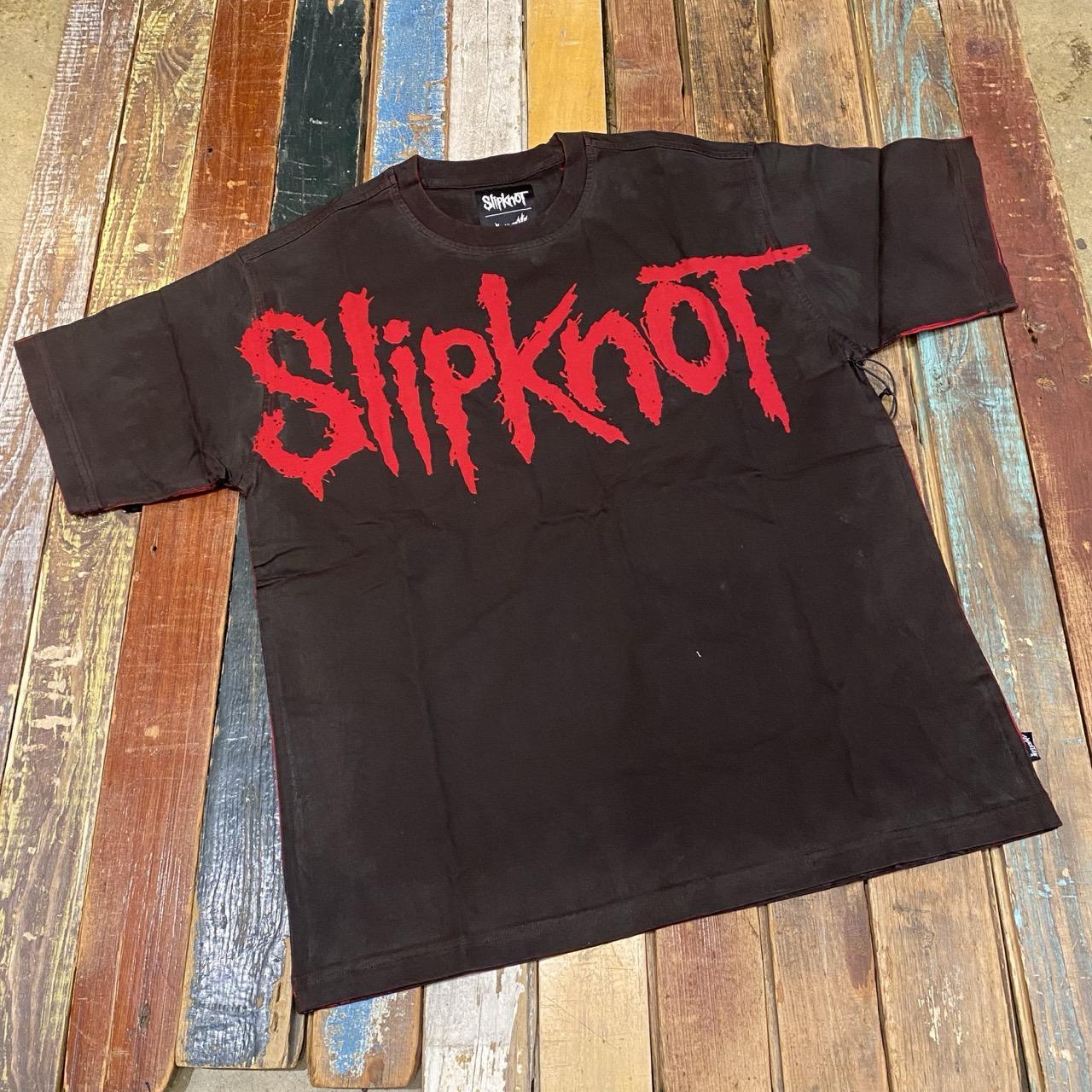 Welcome X Slipnot BARCODE Overprint Tee (BLACK/RED)