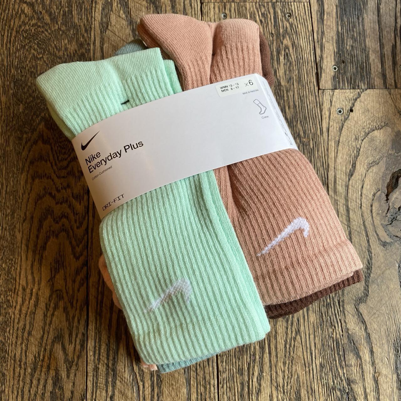 Nike Everyday Plus Cushioned Training Crew Socks (Multi-Colored)